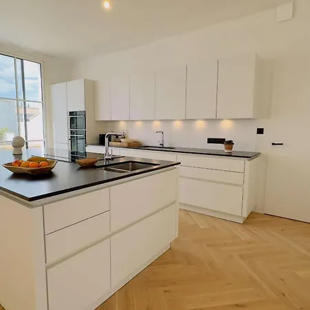 De Luxe Avec Piscine Pour 12 Personnes Villa *