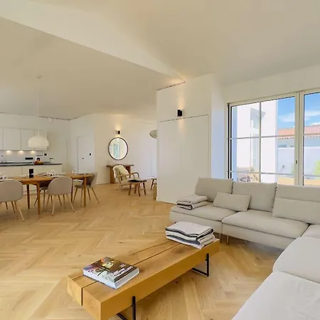 De Luxe Avec Piscine Pour 12 Personnes Villa